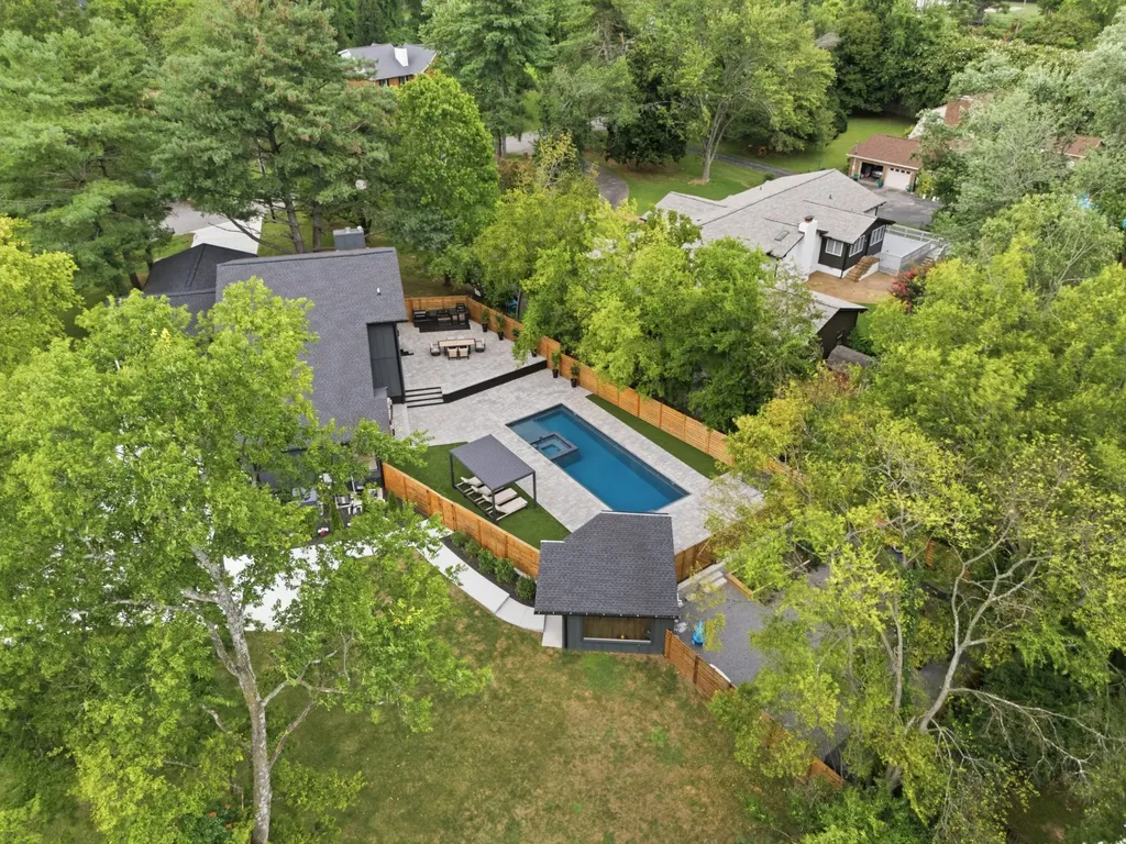 207 Bluegrass Drive Hendersonville TN 37075