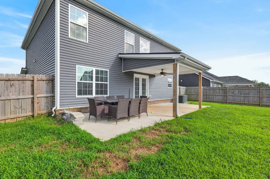 1061 Whitney Drive Clarksville TN 37042