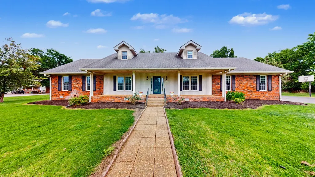 2369 Cairo Bend Road Lebanon TN 37087