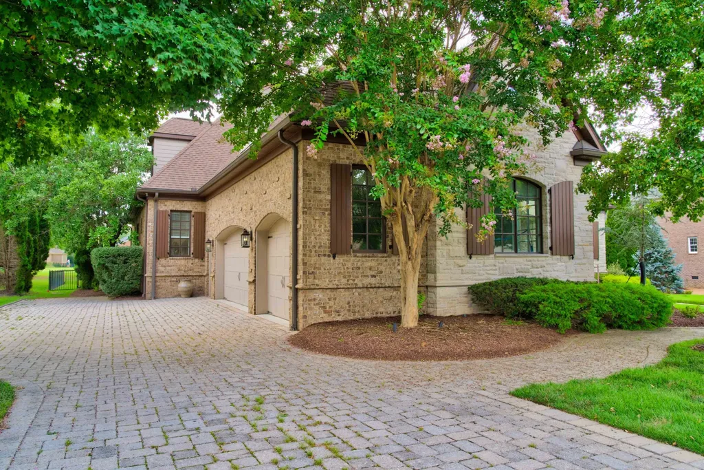915 John Armfield Court Gallatin TN 37066