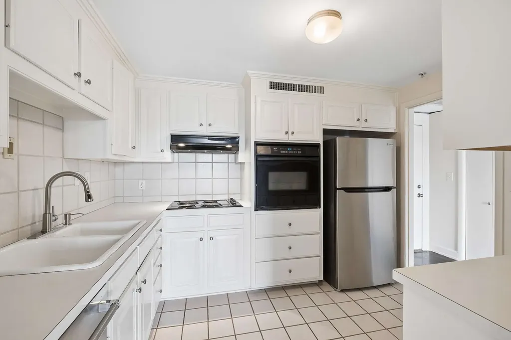 4215 Harding Pike Nashville TN 37205