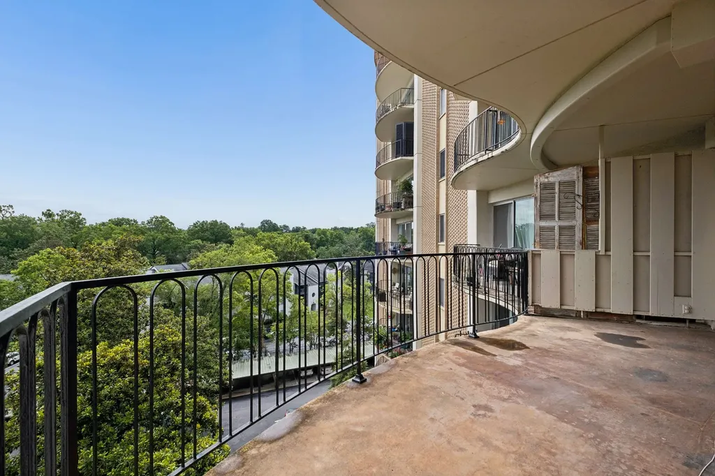 4215 Harding Pike Nashville TN 37205