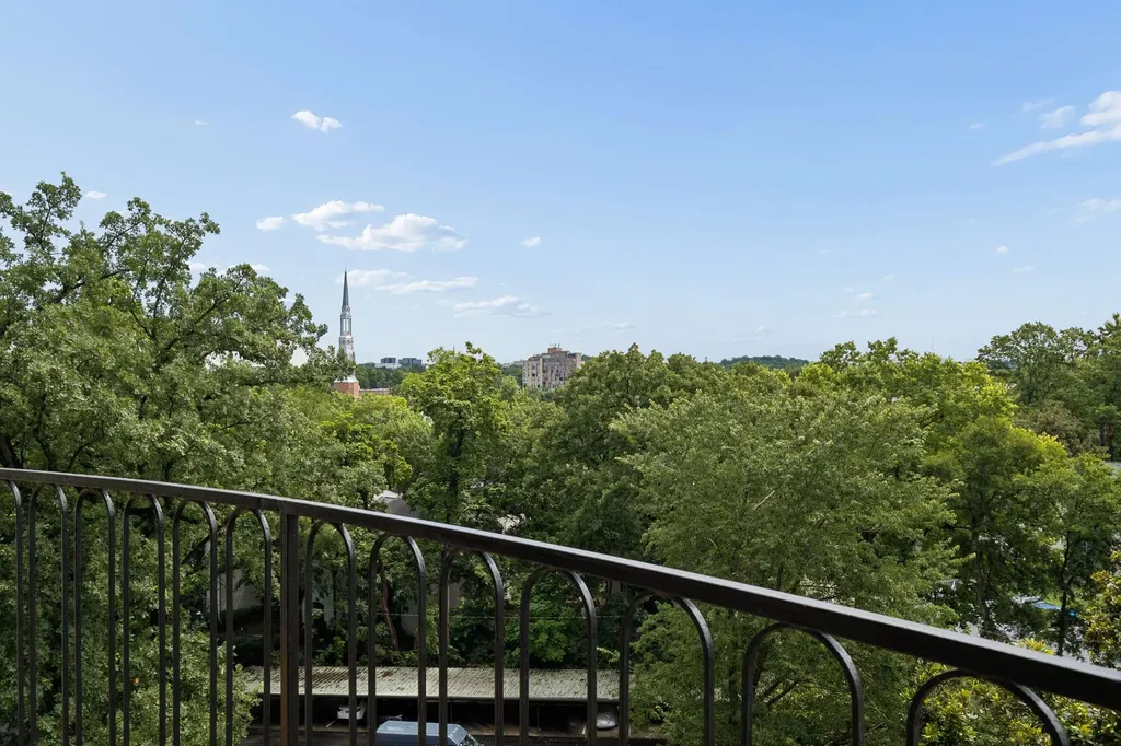 4215 Harding Pike Nashville TN 37205