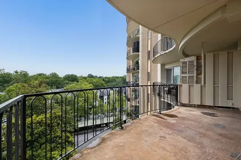 4215 Harding Pike Nashville TN 37205