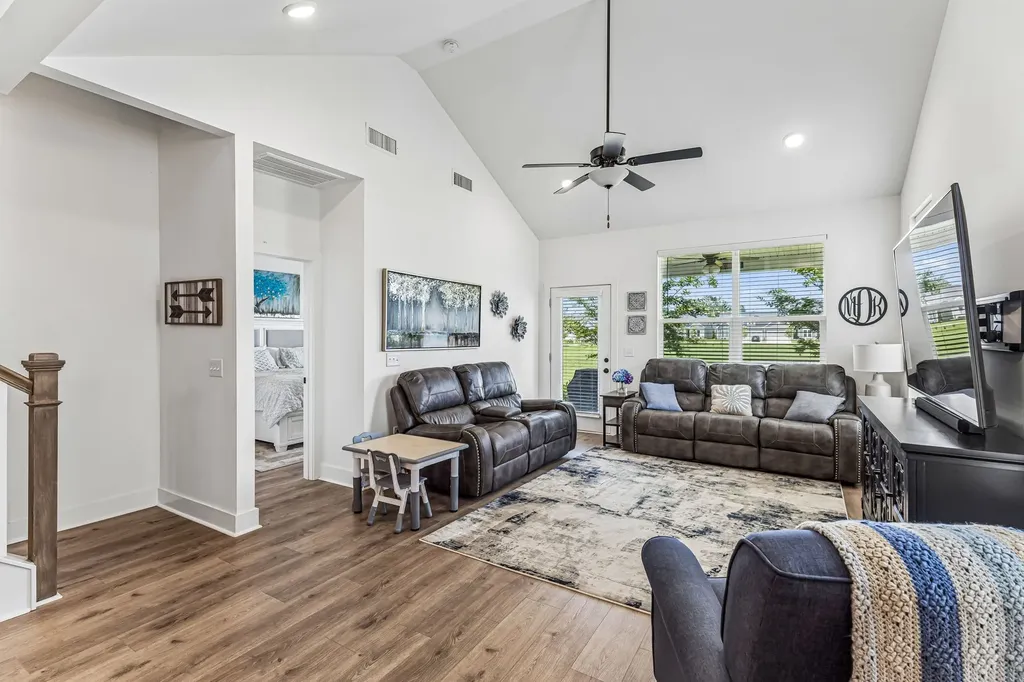 2612 Camrose Way Murfreesboro TN 37128