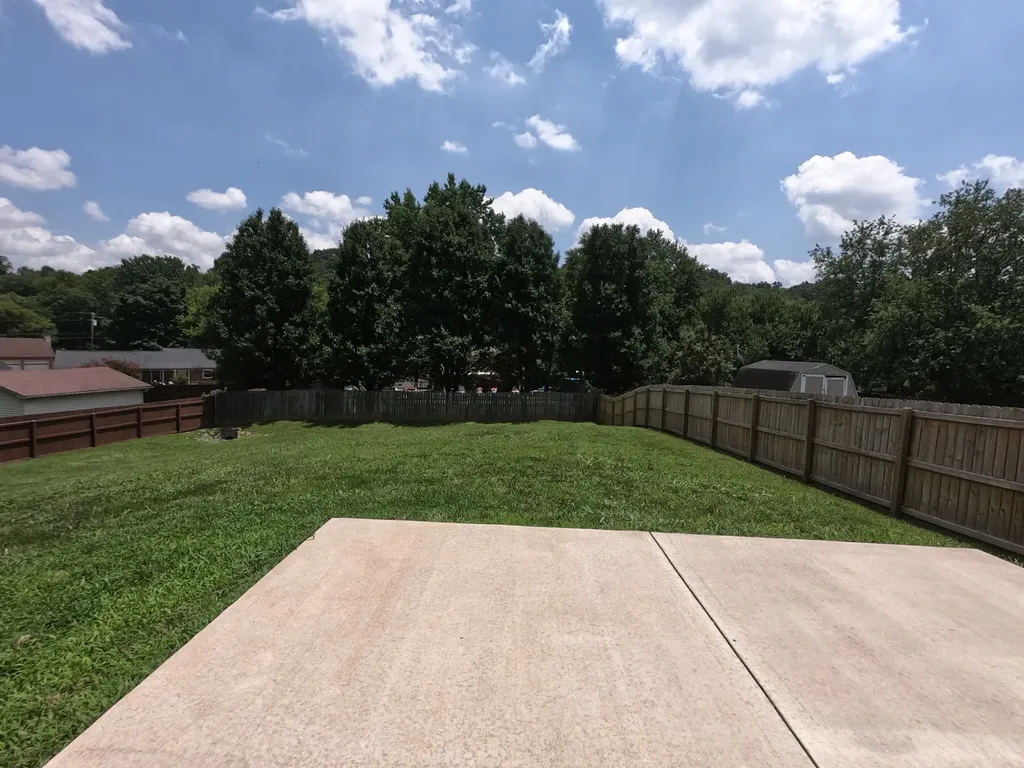 2687 Blue Willow Court Clarksville TN 37042
