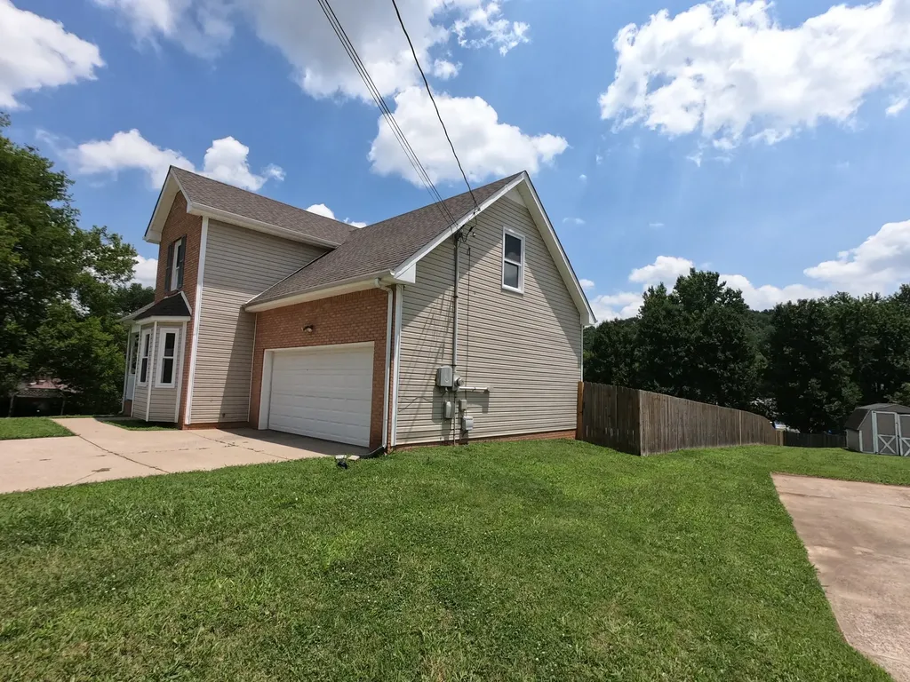 2687 Blue Willow Court Clarksville TN 37042