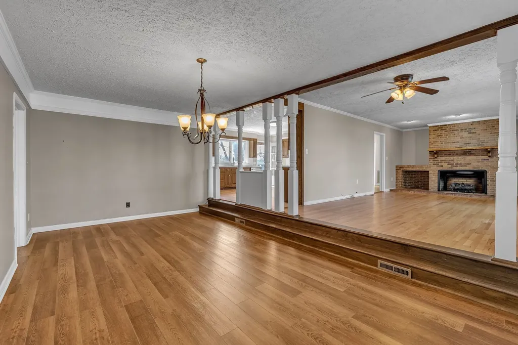 335 Robins Street Lawrenceburg TN 38464