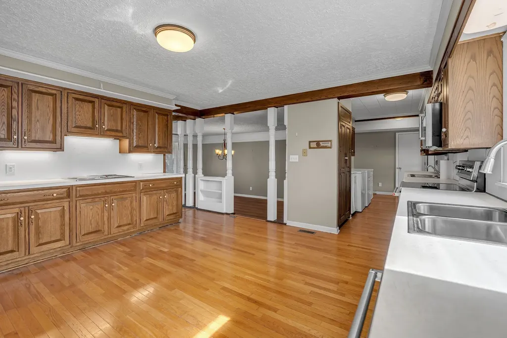 335 Robins Street Lawrenceburg TN 38464
