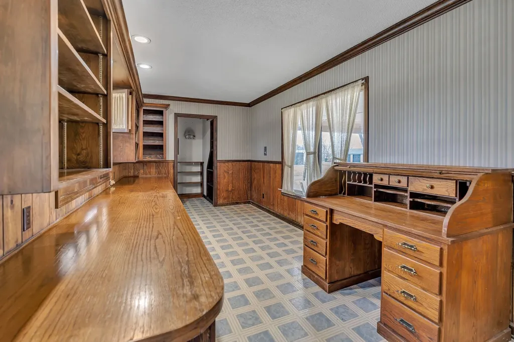 335 Robins Street Lawrenceburg TN 38464