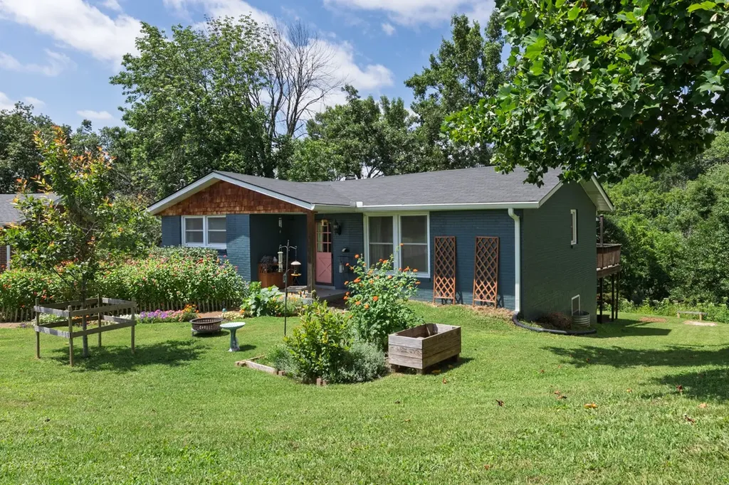 409 Rosehill Court Goodlettsville TN 37072