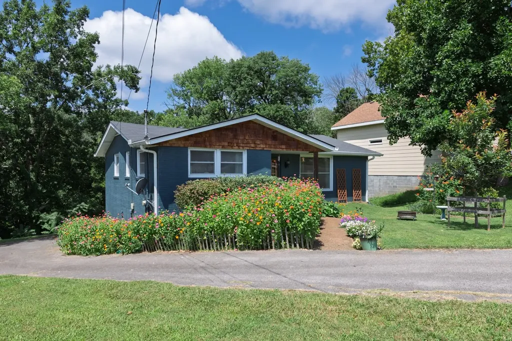 409 Rosehill Court Goodlettsville TN 37072