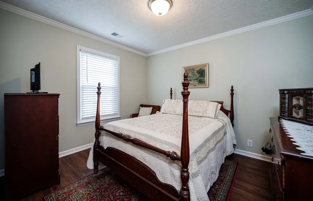 1205 Edgewood Court Murfreesboro TN 37130