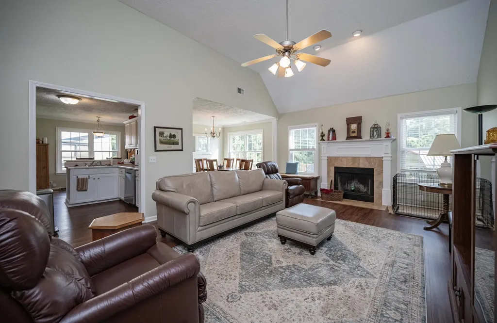 1205 Edgewood Court Murfreesboro TN 37130