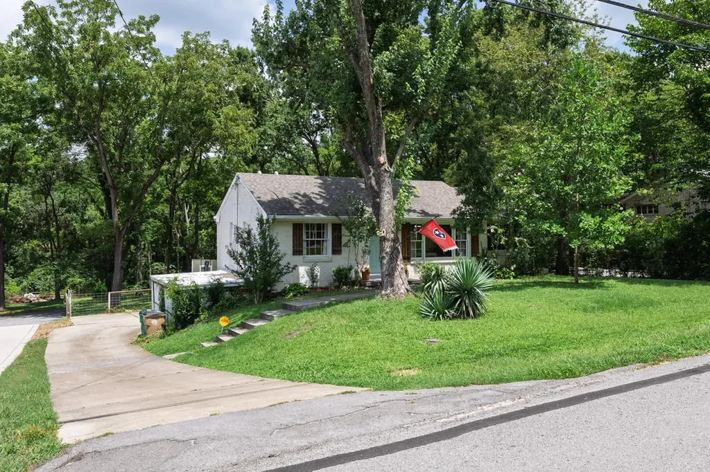 163 Dellway Drive Nashville TN 37207