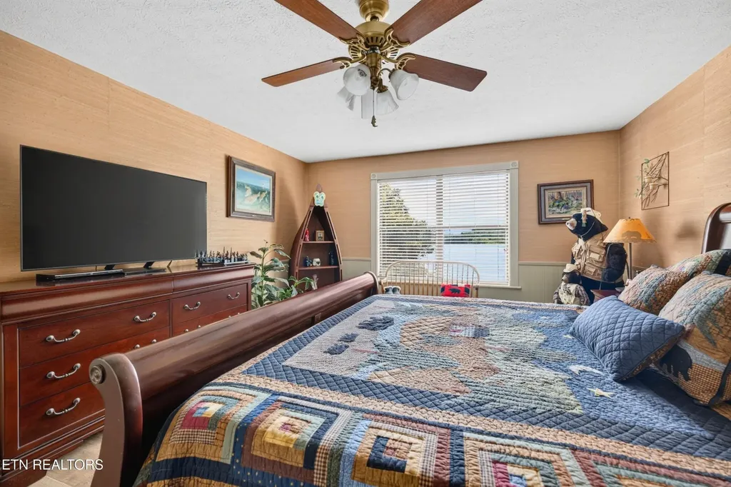 468 Trotline Road Dandridge TN 37725
