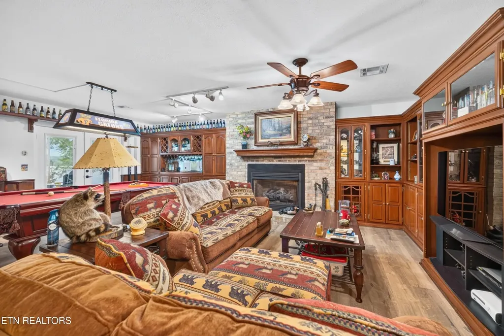 468 Trotline Road Dandridge TN 37725