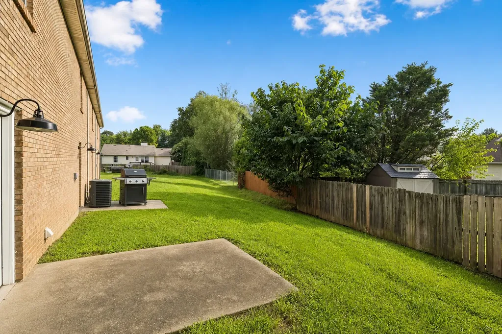 604 Cory Drive Clarksville TN 37040