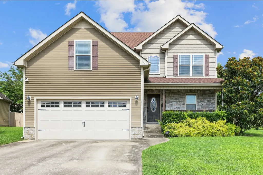 1928 Bell Chase Way Clarksville TN 37040
