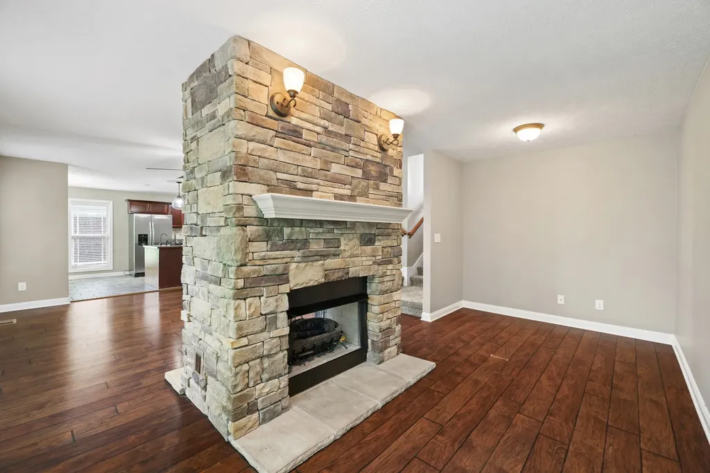 1928 Bell Chase Way Clarksville TN 37040