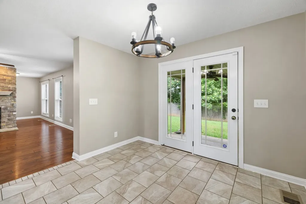 1928 Bell Chase Way Clarksville TN 37040