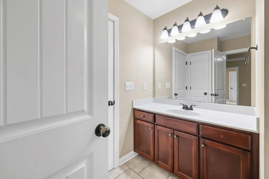 1928 Bell Chase Way Clarksville TN 37040