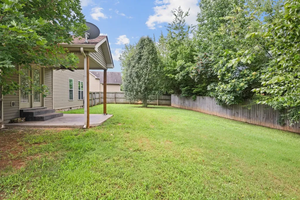 1928 Bell Chase Way Clarksville TN 37040