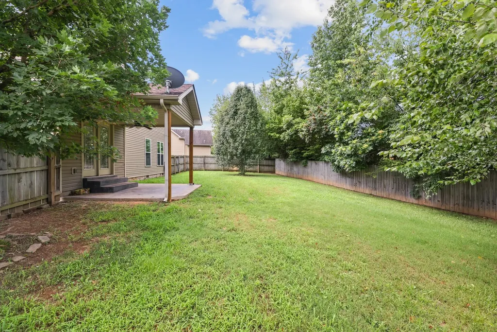 1928 Bell Chase Way Clarksville TN 37040