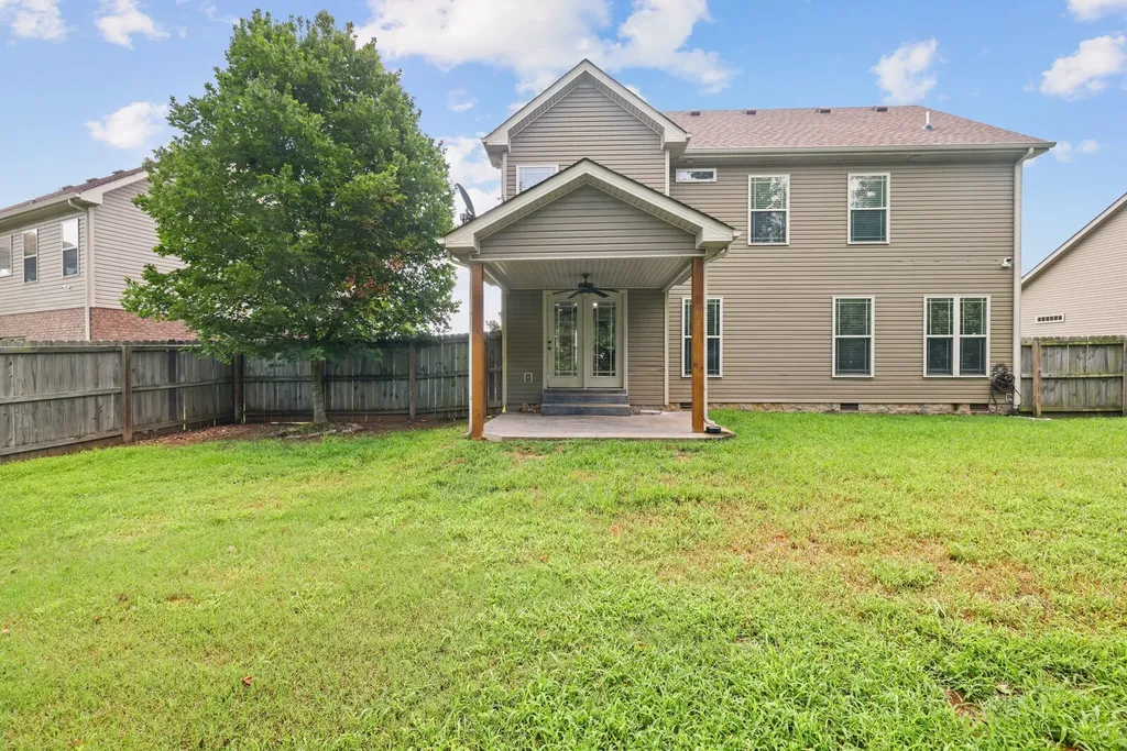 1928 Bell Chase Way Clarksville TN 37040