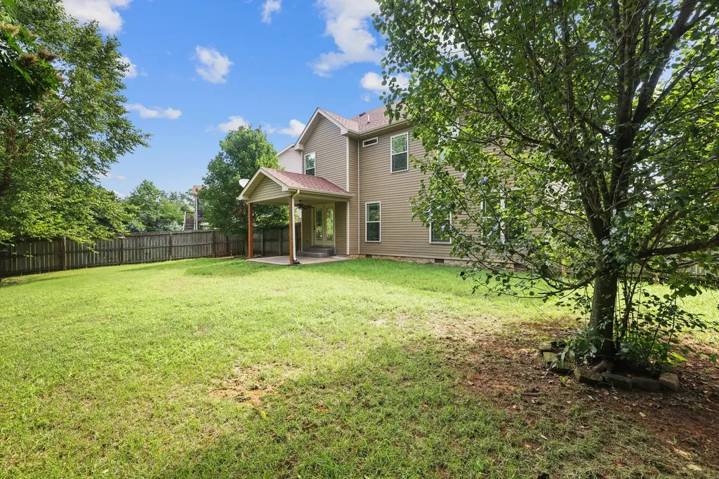 1928 Bell Chase Way Clarksville TN 37040