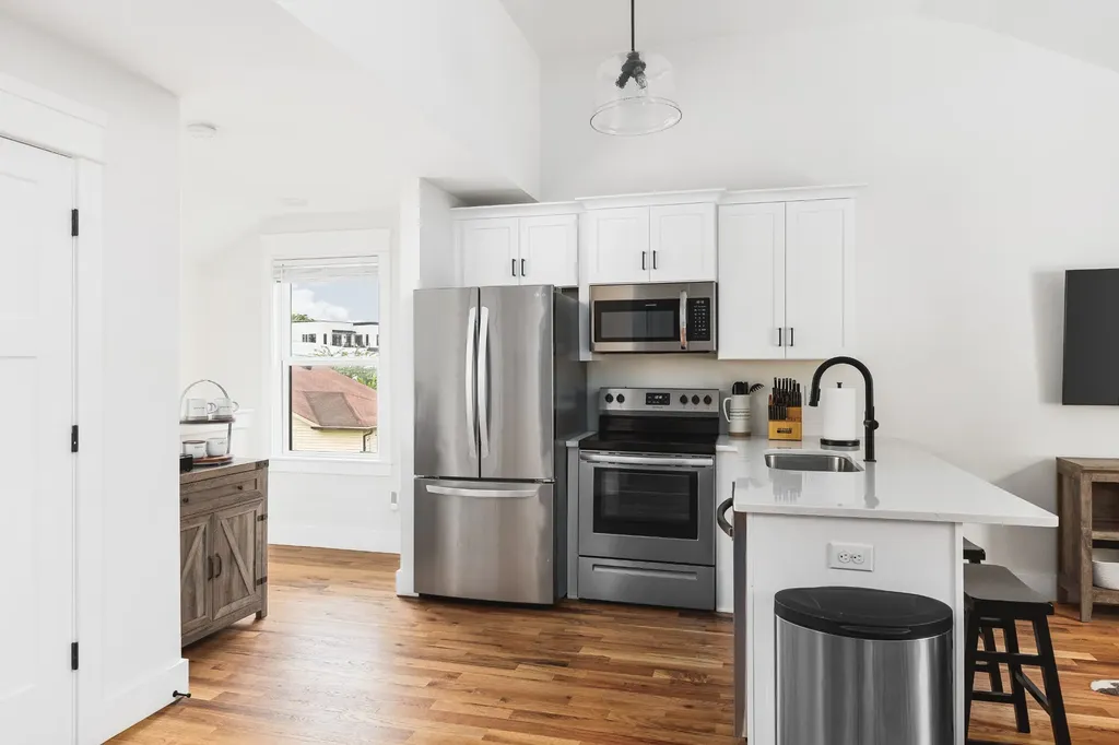 906A Lischey Avenue Nashville TN 37207