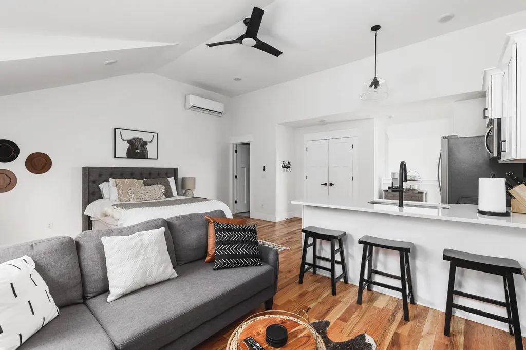 906A Lischey Avenue Nashville TN 37207