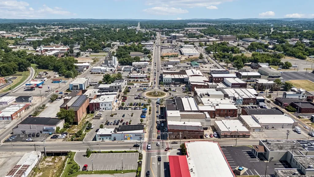 104 W Main Street Lebanon TN 37087