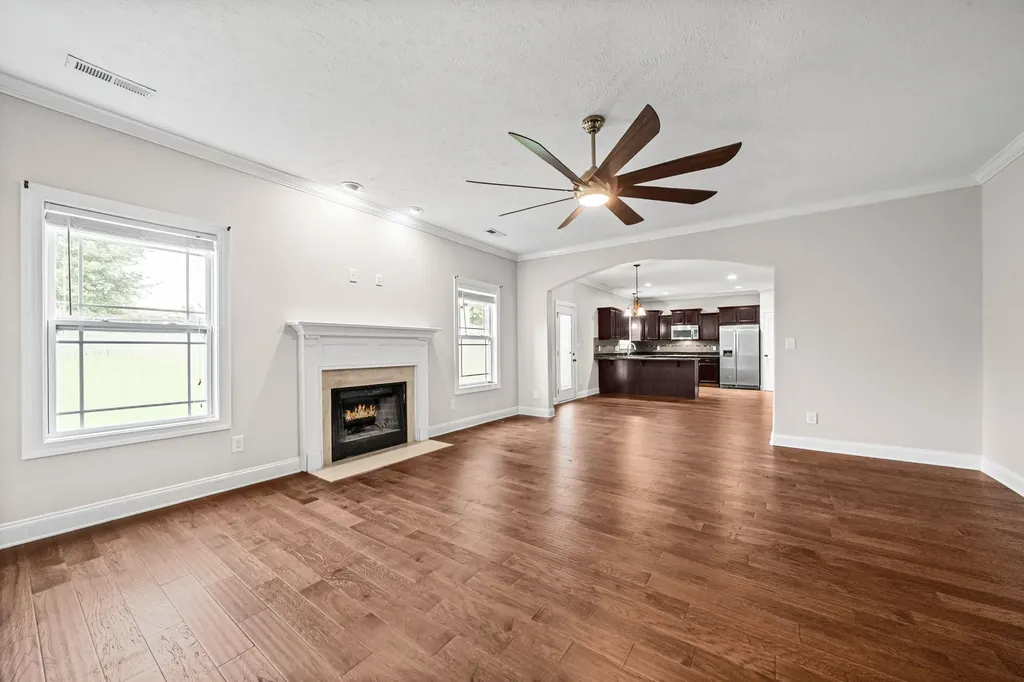 880 Cherry Blossom Lane Clarksville TN 37040