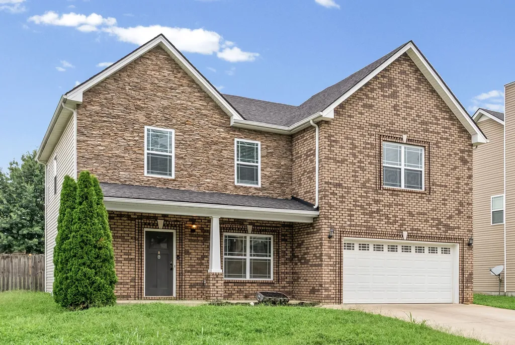 880 Cherry Blossom Lane Clarksville TN 37040