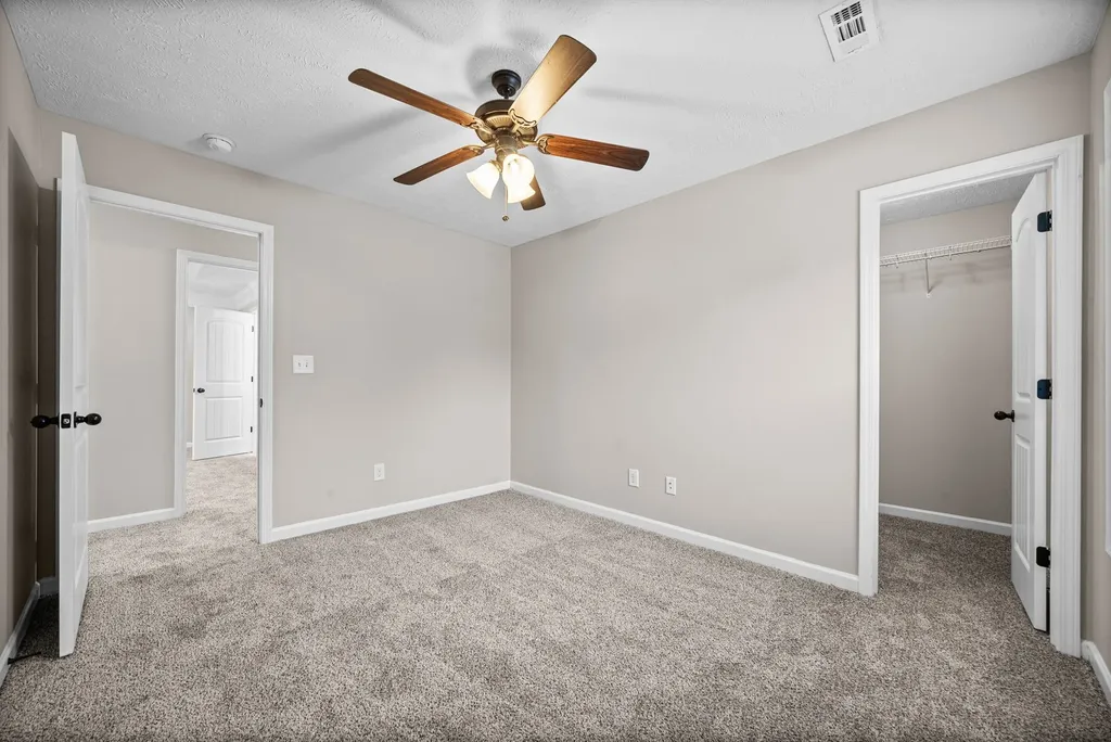 880 Cherry Blossom Lane Clarksville TN 37040