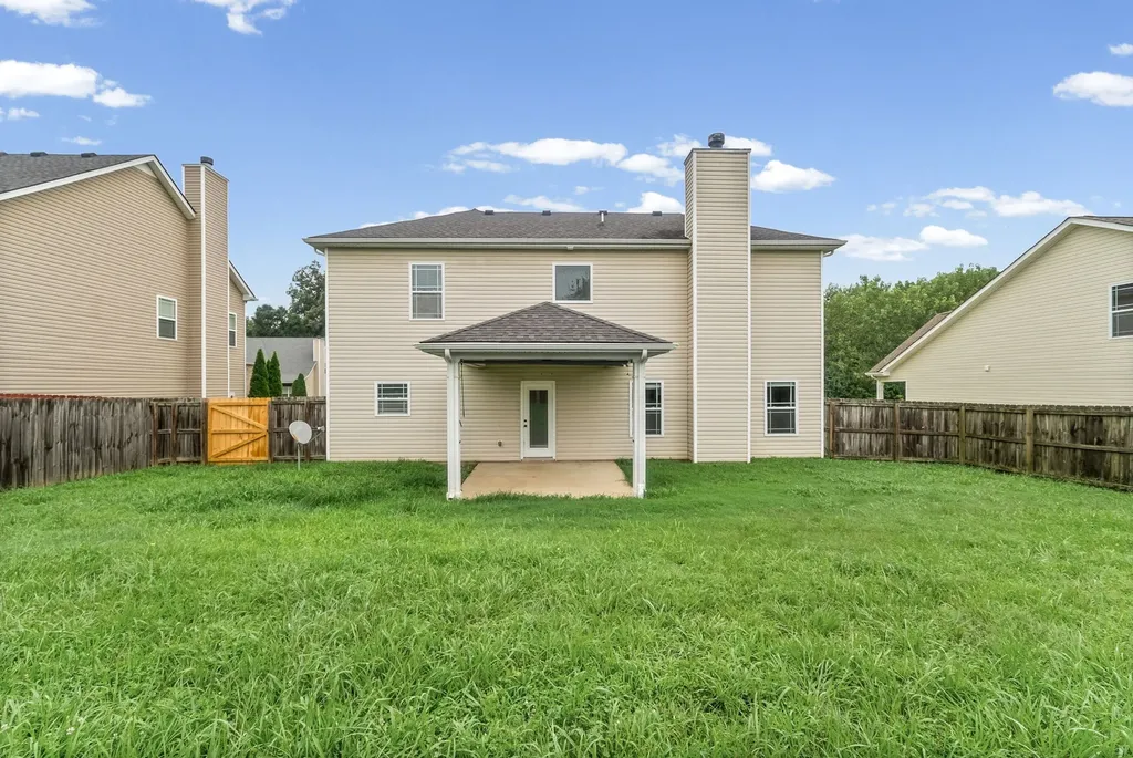 880 Cherry Blossom Lane Clarksville TN 37040
