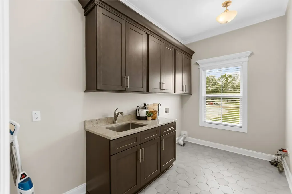 69 Meadows Road Hillsboro TN 37342