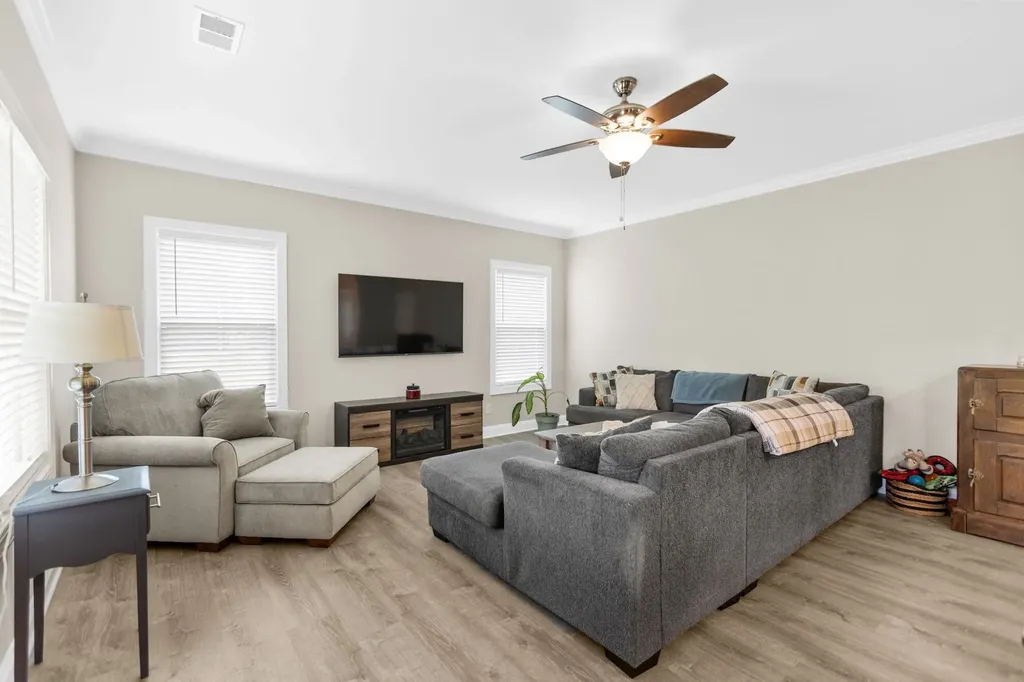 69 Meadows Road Hillsboro TN 37342