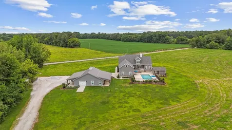 69 Meadows Road Hillsboro TN 37342