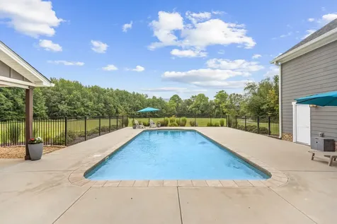 69 Meadows Road Hillsboro TN 37342