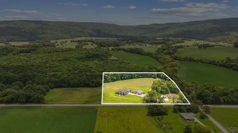 69 Meadows Road Hillsboro TN 37342
