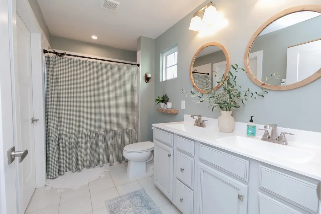 1014 Wilkinson Lane White House TN 37188
