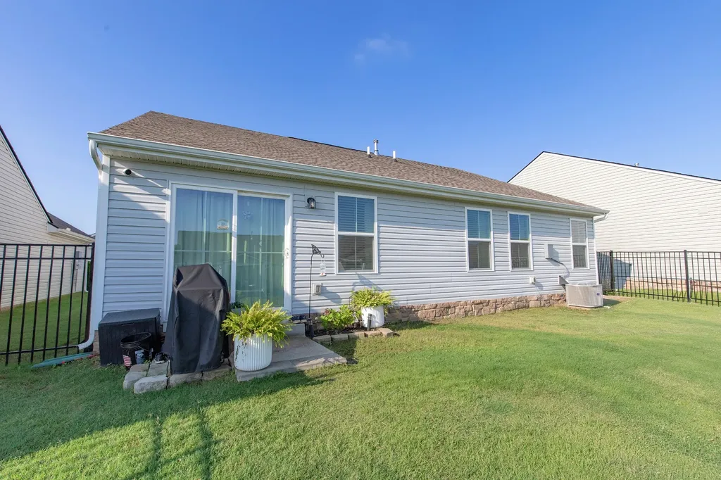 1014 Wilkinson Lane White House TN 37188
