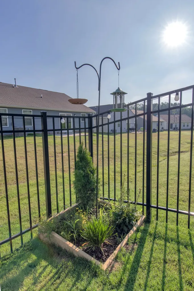 1014 Wilkinson Lane White House TN 37188