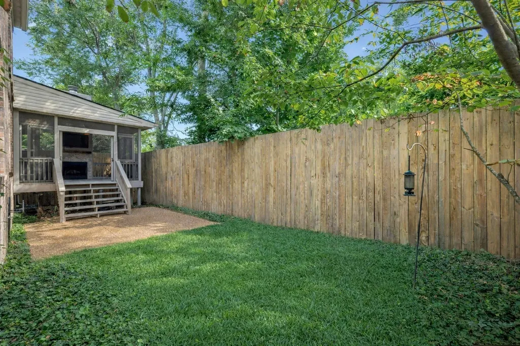1113B Biltmore Drive Nashville TN 37204
