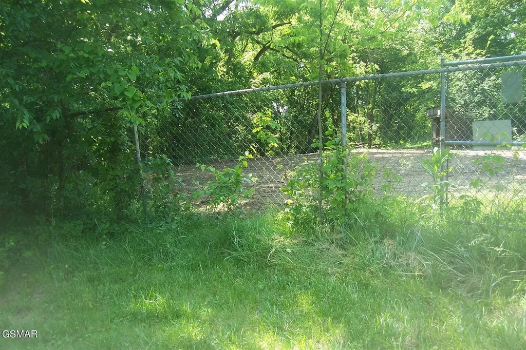 1 Chapman Highway Seymour TN 37865