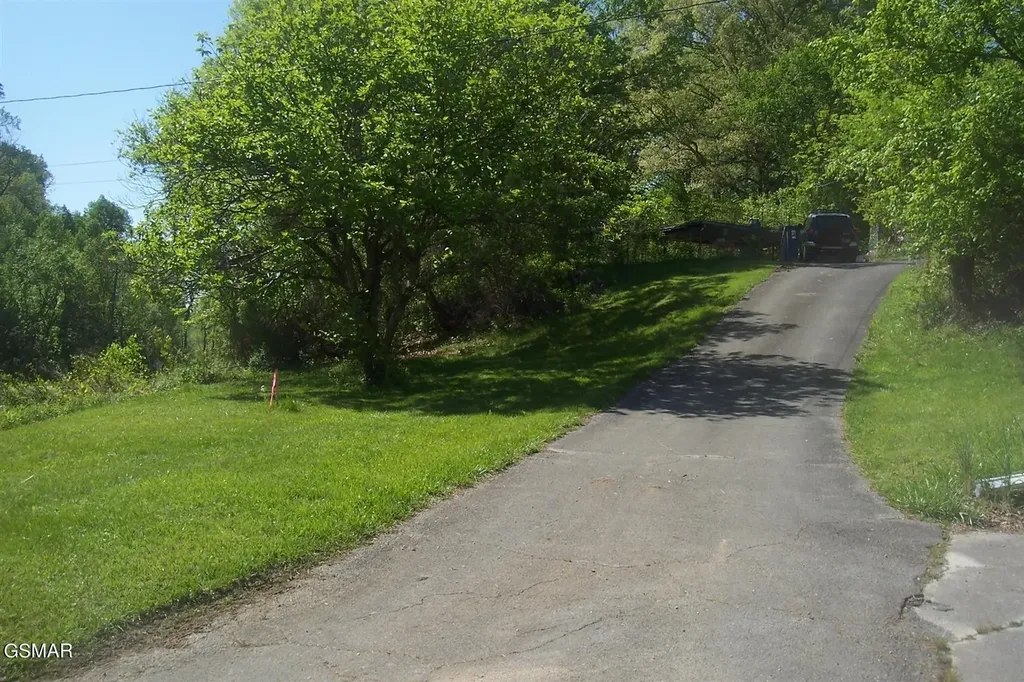 1 Chapman Highway Seymour TN 37865