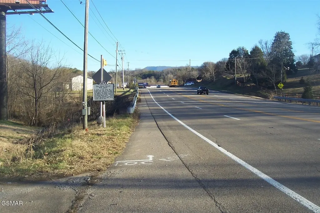 21 Chapman Highway Seymour TN 37865