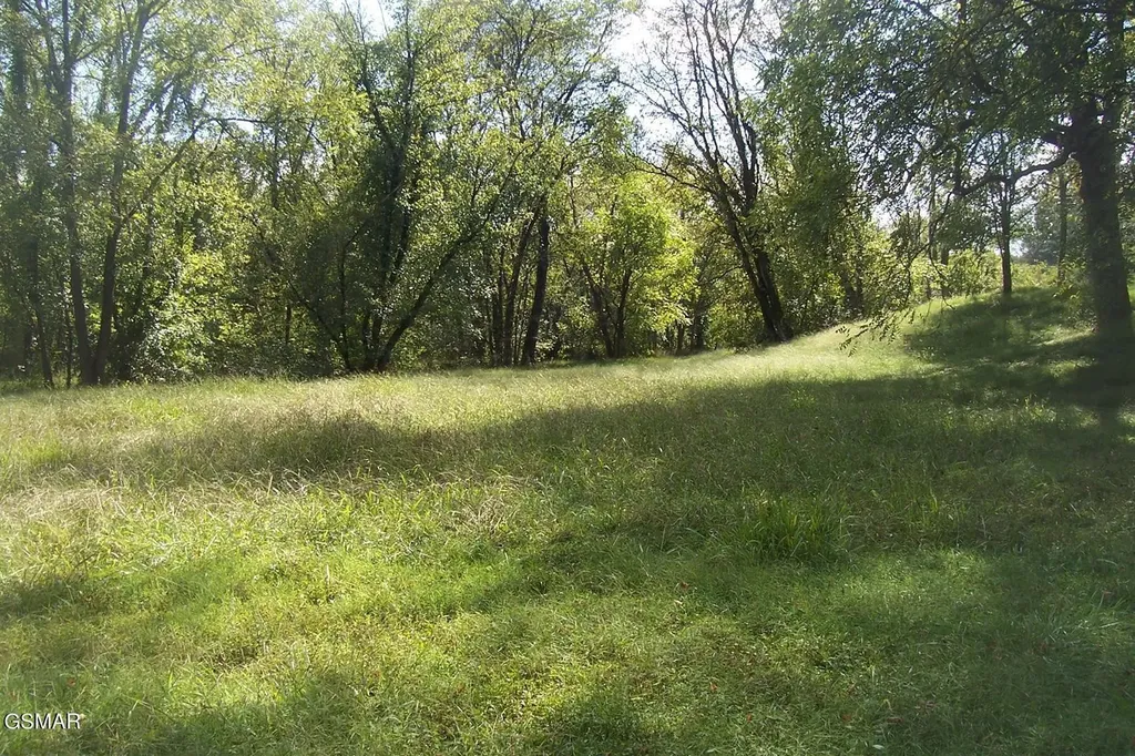 21 Chapman Highway Seymour TN 37865